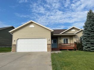 6541 Wellington Dr, Rapid City, SD 57702