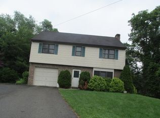 412 Laurel Hill Rd, Allison Park, PA 15101