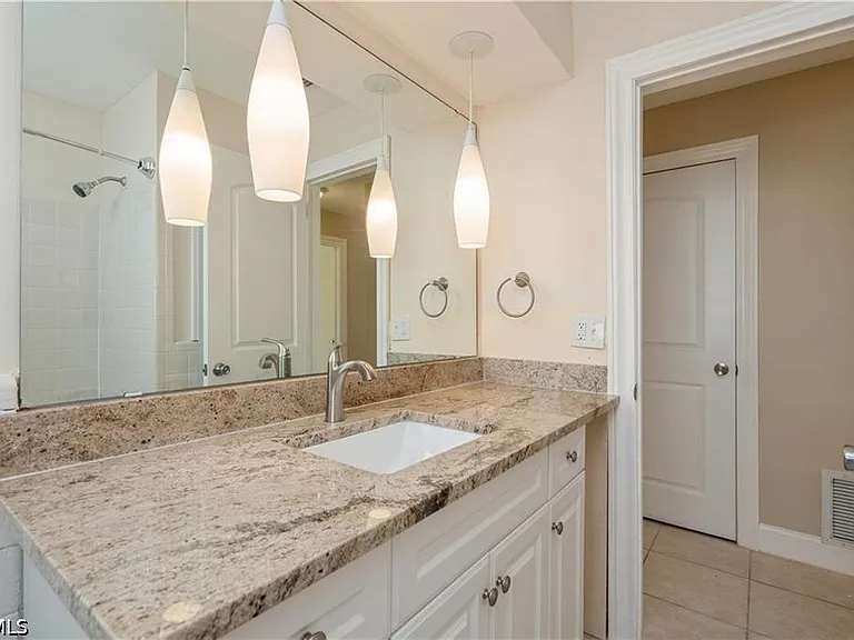 1453 Venetian Ct — Photo 9