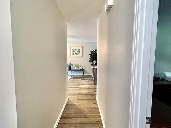 4th image of 709 Revere Ave