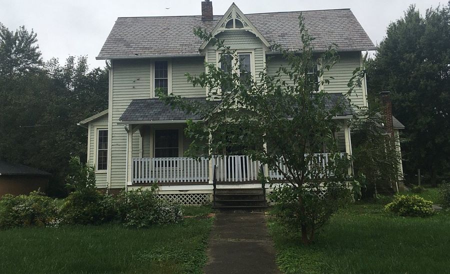 1st image of 601 N Main St