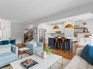 95 Aspen Stone Ter SW, Calgary, AB T3H 5Z2