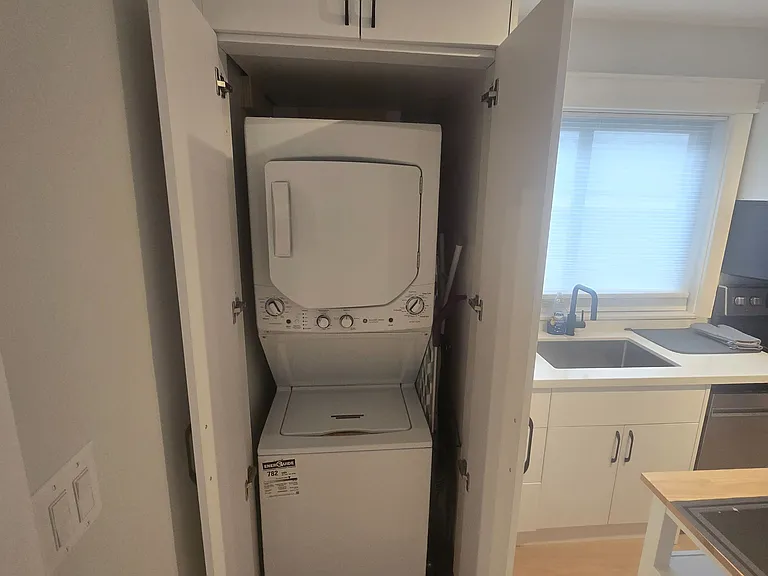 251 Silverthorn Ave #MAIN — Photo 31