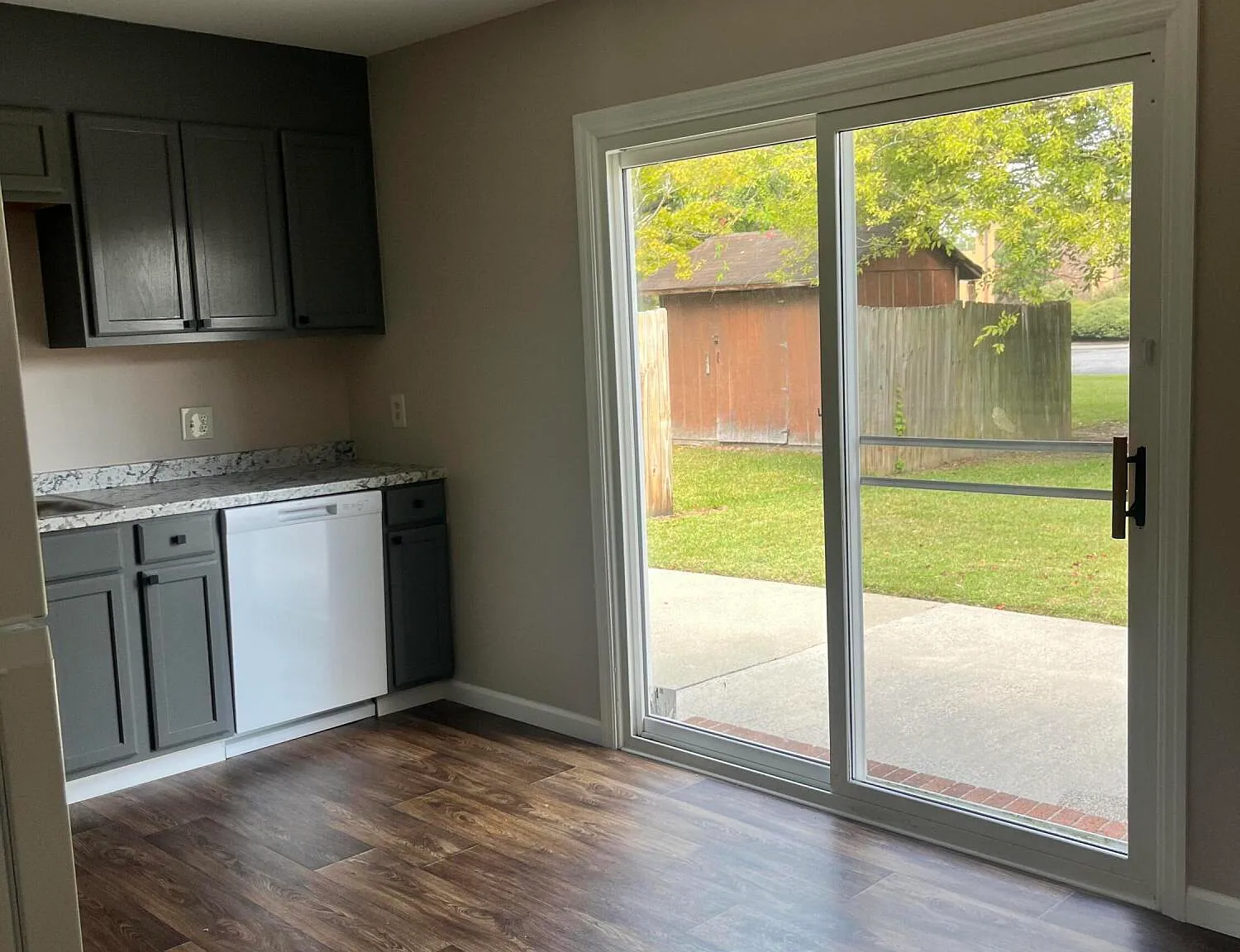 3 bed, 2.0 bath, $1,900 — Photo 4