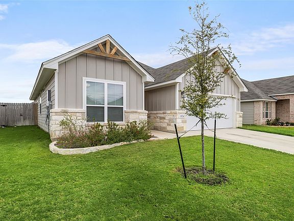 3rd image of 8114 Timber Hollow Ln