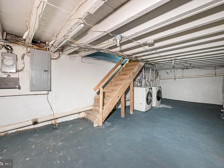 1510 W York St — Photo 17