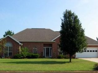 237 Castlebury Cir, Kathleen, GA 31047