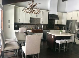 3199 Chateau Rd #7, Mammoth Lakes, CA 93546