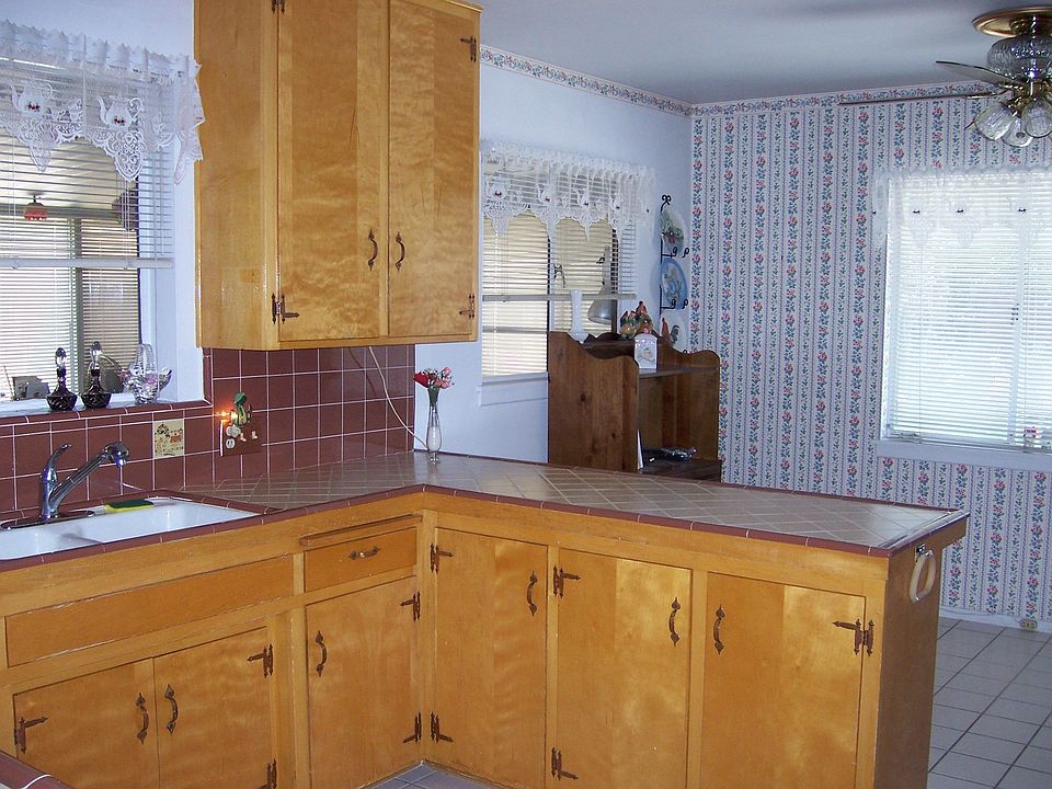 2nd image of 15523 La Verida Dr