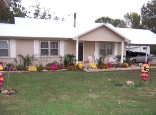 21 Vaughns Grove Rd, Trenton, TN 38382