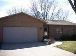 141 Barryington Dr, Waterloo, IA 50701