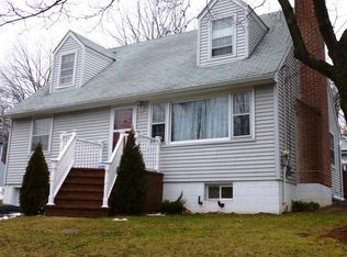 71 Padanaram Rd, Danbury, CT 06811