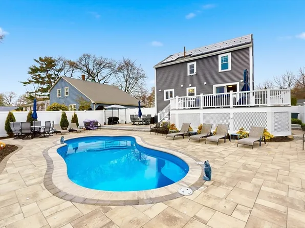 17 Lenox Ave, Saugus, MA 01906