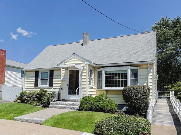 34 Salman St, West Roxbury, MA 02132