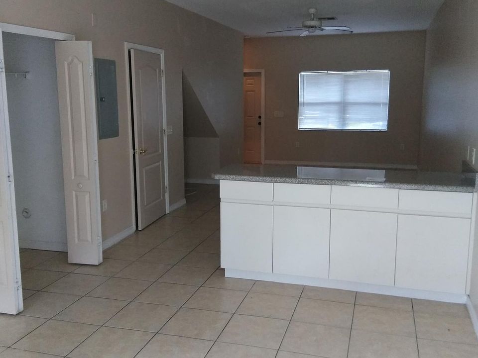 2nd image of 13610 N 21st St APT 102