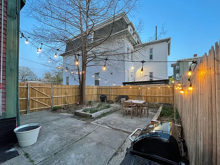 18 Andrews St #2 — Photo 17