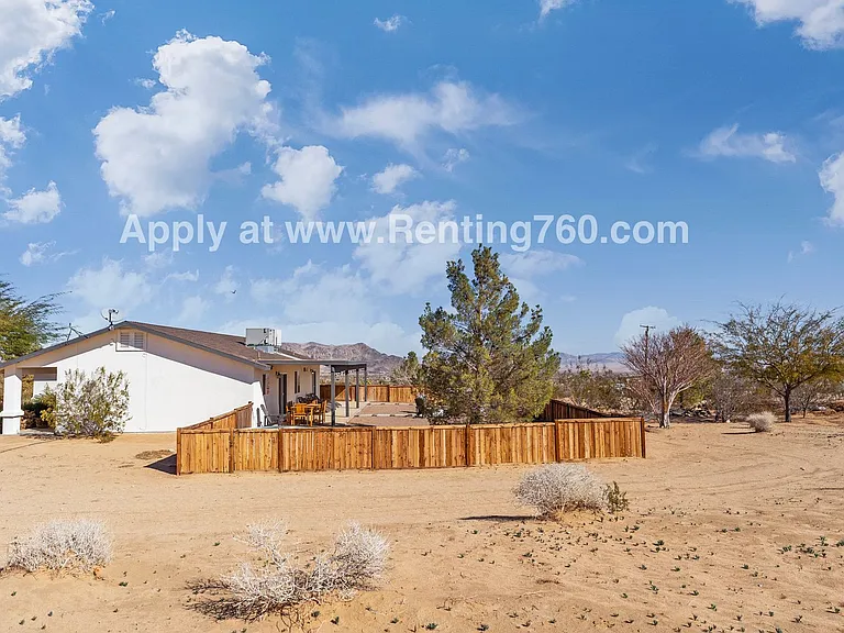 321 N Bonita Ave — Photo 44