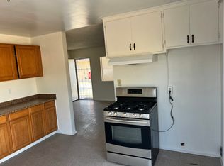 147 N Victoria Ave, San Jacinto, CA 92583