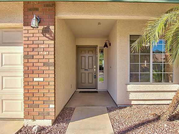 4th image of 2846 E Toledo Ct