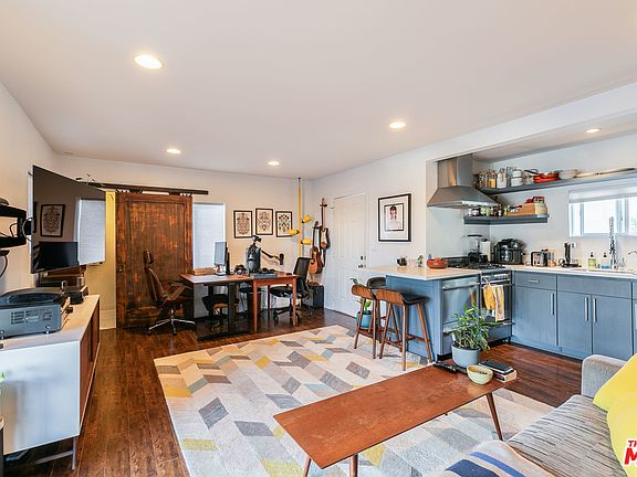 5th image of 6062 1/2 Delphi St #6062-1/2