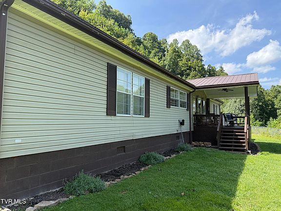 3rd image of 8243 Indian Creek Rd