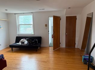 308 S 4th St #3F, Philadelphia, PA 19106