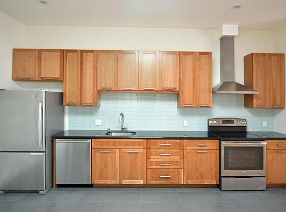3rd image of 65 Throckmorton Ave Unit 1