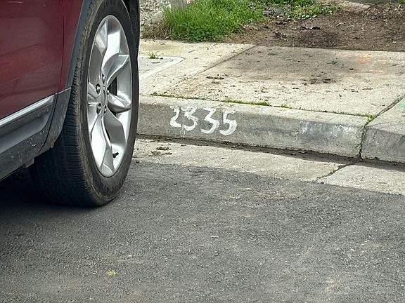 4th image of 2335 Evelyn Ct