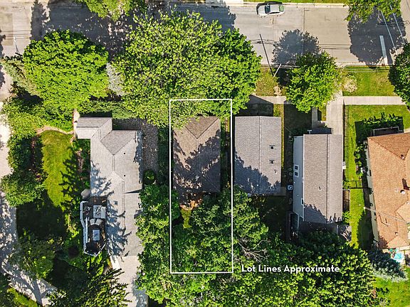 4th image of 440 Park Ave