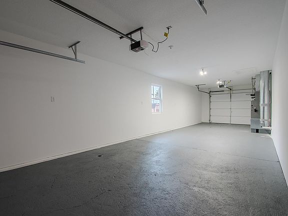 5th image of 1450 E Market St