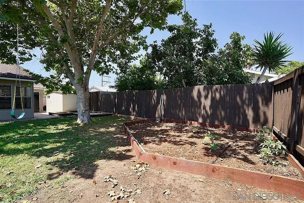 3 bed, 1386 sqft, $4,900 — Photo 3