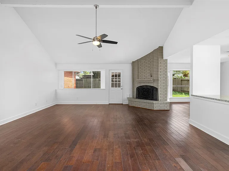 22514 Round Valley Dr — Photo 6