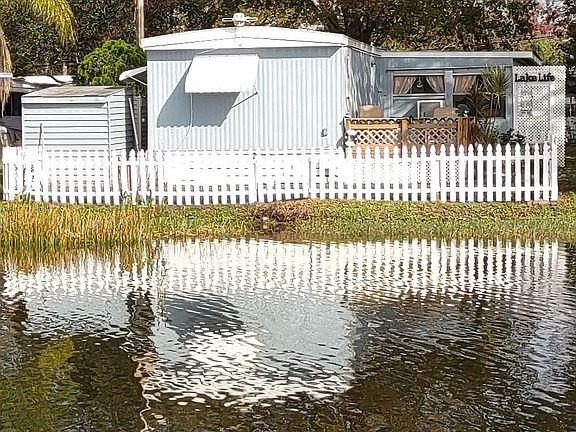 3rd image of 24 Bonny Shores Dr