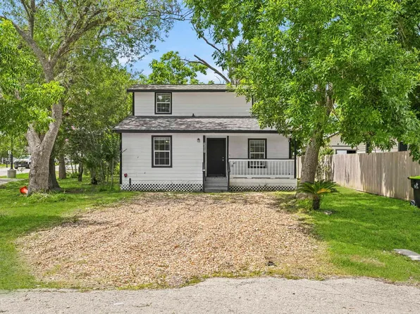 1501 Maiden Ln, Richmond, TX 77469