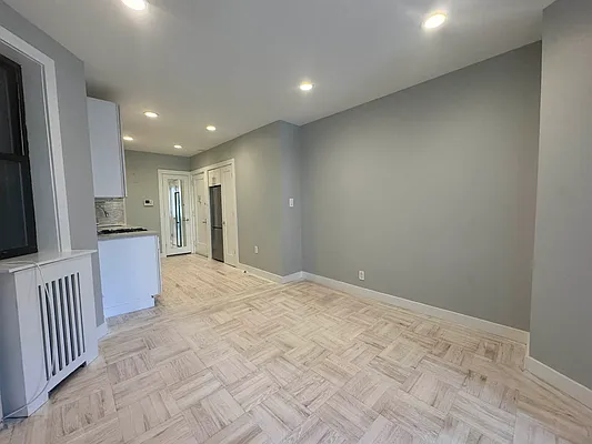 Rented by Tourma Realty LLC | media 13