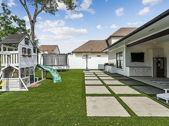 Full turf backyard 