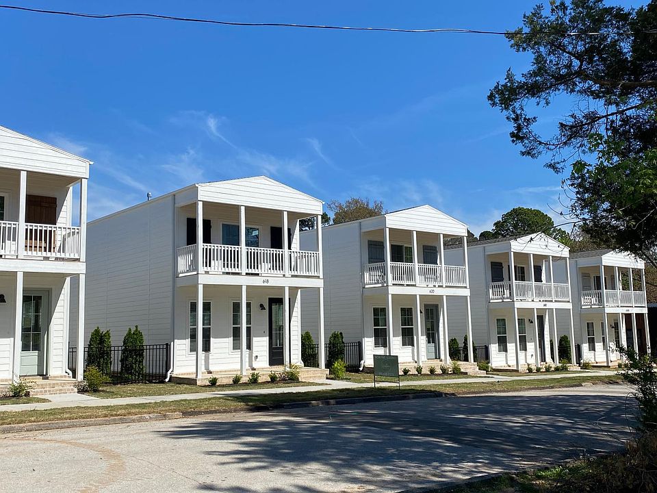 1st image of 1017 S Hollywood Ave