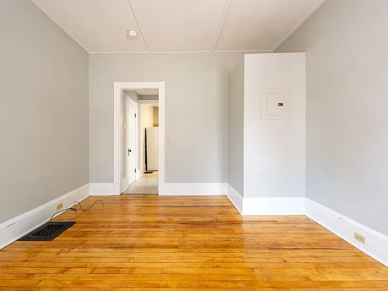 234 Pearl St — Photo 3