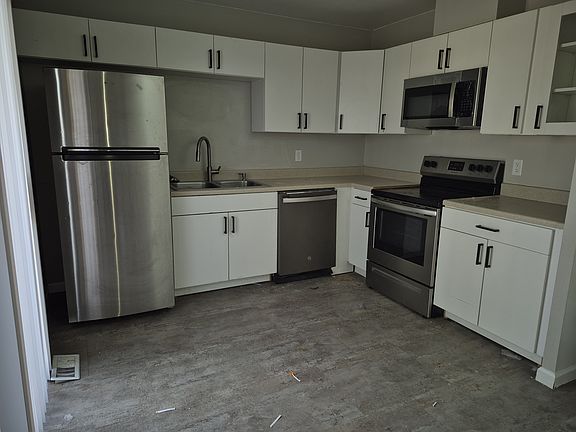 2nd image of 61 Lima St