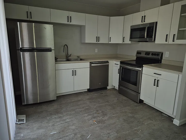 61 Lima St — Photo 2