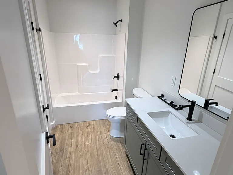 345 Main St #303 — Photo 5