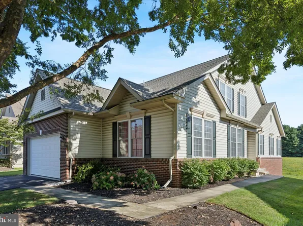 299 Kingsfield Dr, Souderton, PA 18964