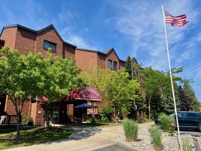 5951 N Skeel Ave UNIT 211, Oscoda, MI, 48750