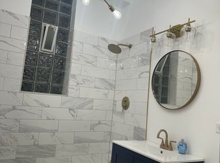 4235 W Jackson Blvd #1, Chicago, IL 60624