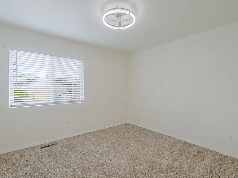 8302 Cooper River Dr — Photo 23