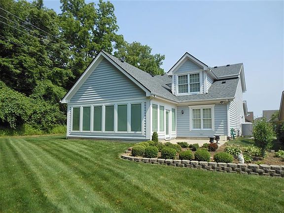 3rd image of 800 Zengel Dr