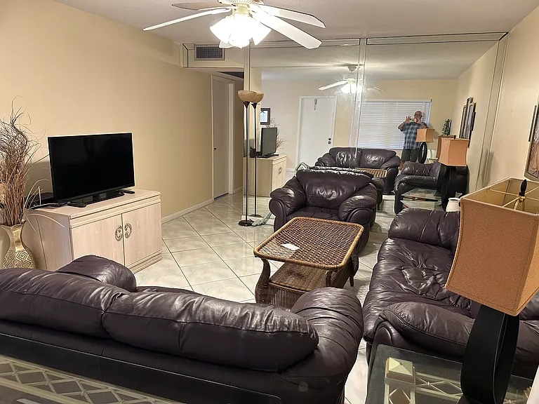 43 Fanshaw B #B — Photo 3