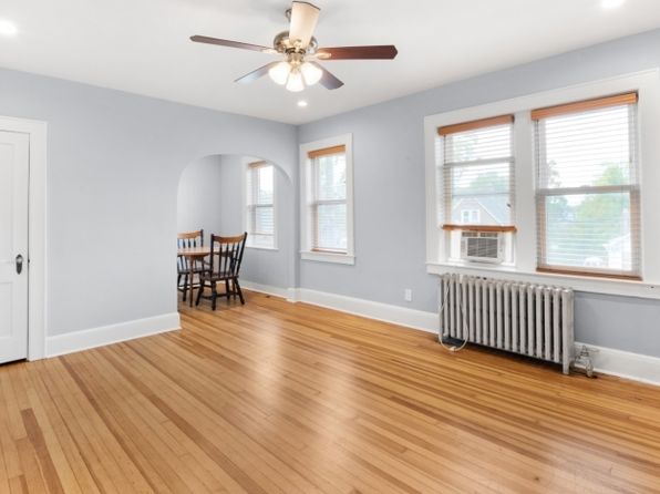 107 Walnut Ave