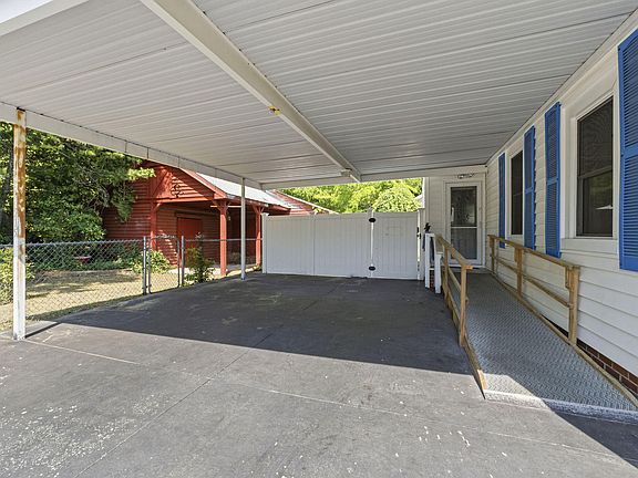 5th image of 275 Johnson Street