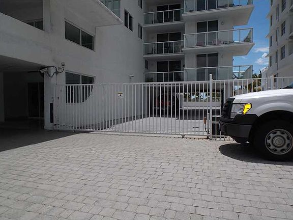 3rd image of 2457 Collins Ave APT 1204